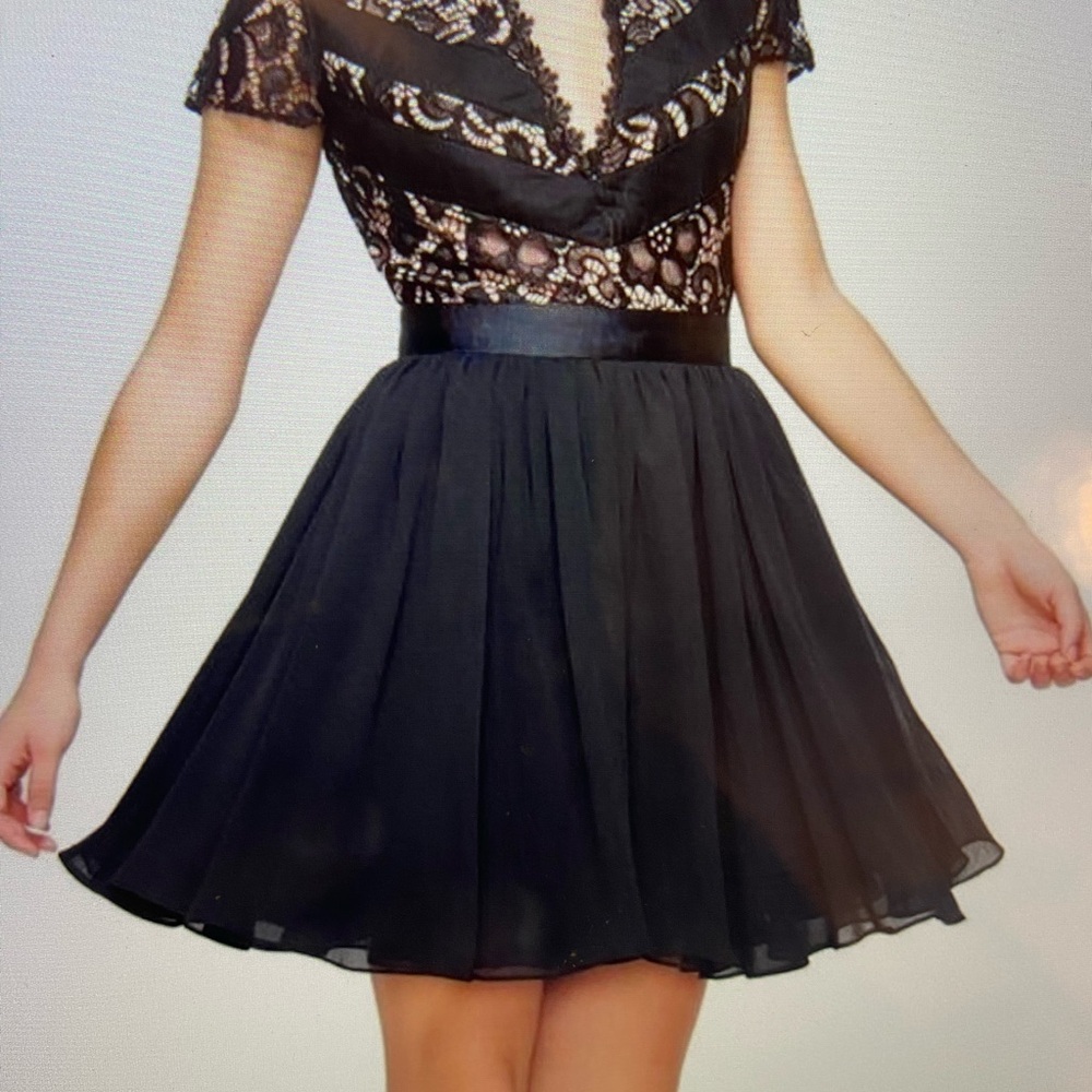 Fame and Partners Elegant Black Dress Cocktail Semi Formal            Size 14